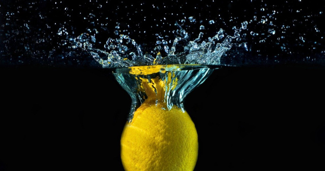  Top  Ce se întâmplă în corpul tău dacă bei apă cu lămâie în fiecare zi