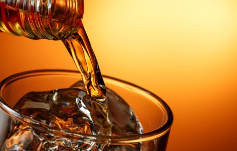 Sticlă de whiskey veche de 95 de ani, vândută cu peste un milion de euro