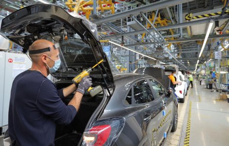 Ford suspendă timp de 8 zile producția de la Craiova