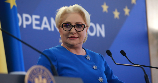 Cartea Vioricăi Dăncilă, plină de greșeli gramaticale și ciudățenii
