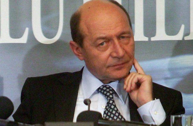 Basescu isi face anual 10 injectii
