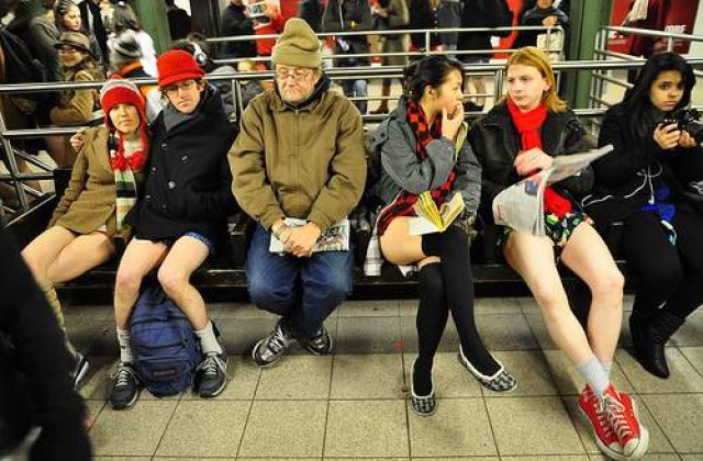 [VIDEO] Ziua fara pantaloni la Metrou