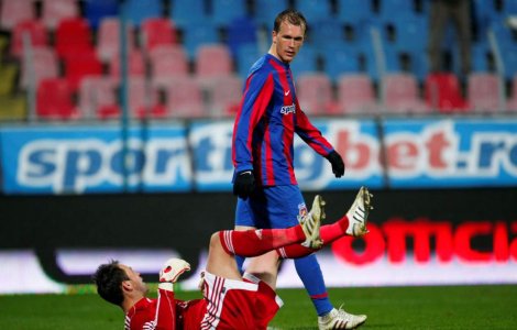 Kapetanos, pe picior de plecare