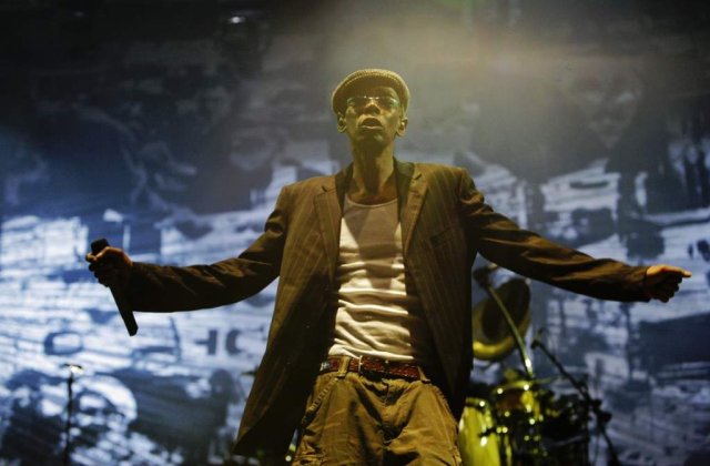 Faithless revine in Romania