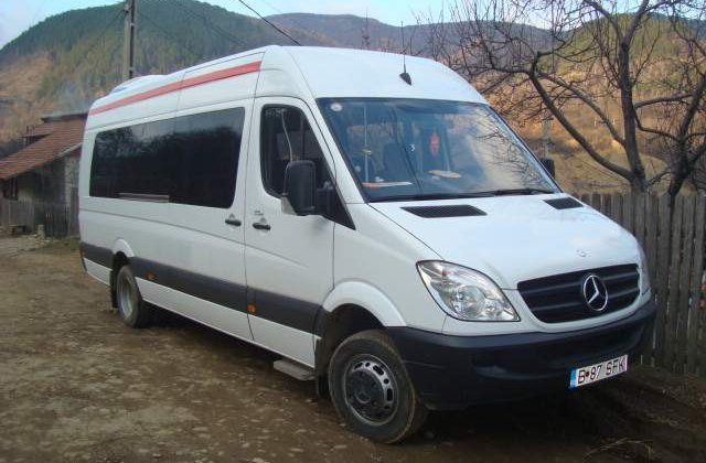 Microbuz din Republica Moldova, rasturnat in judetul Iasi