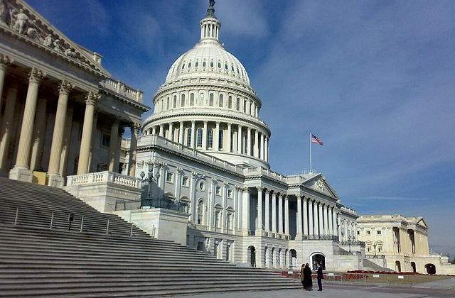 Congresul american: Restituiti bisericilor bunurile confiscate de comunisti