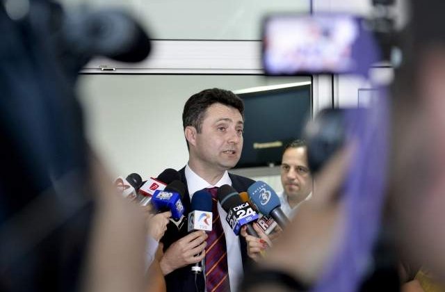 Mandatul, unde-i mandatu': Ponta si Nitu nu stiu nimic despre audierea elevilor