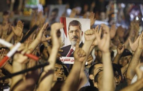 Egipt: Schimb de focuri intre militanti pro-Morsi si militari
