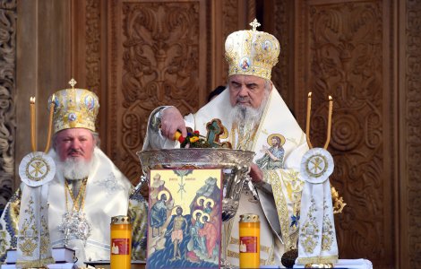 Patriarhia, despre ritualul de botez: „Biserica nu-și poate modifica doctrina”
