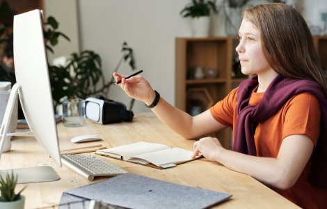 Profesor din Capitală, în lenjerie intimă la orele online: „A fost un șoc”