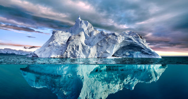 Un iceberg de peste 1,2 kilometri pătrați s-a desprins de Antarctica!