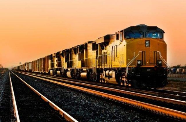 Oras evacuat in Canada dupa deraierea unui tren