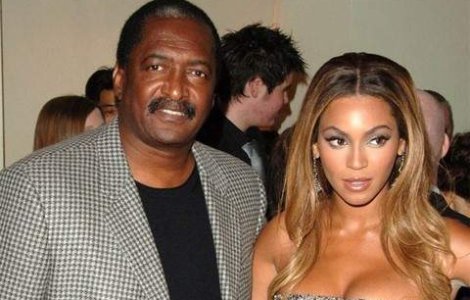 Tatal lui Beyonce s-a recasatorit. Cantareata nu a venit la nunta