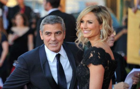 George Clooney si Stacy Keibler s-au despartit