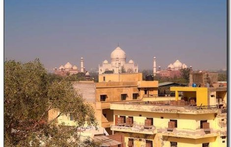 Atentat in sudul Afganistanului, soldat cu cel putin 15 morti