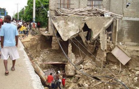 Strazile din capitala haitiana, teatrul jafurilor