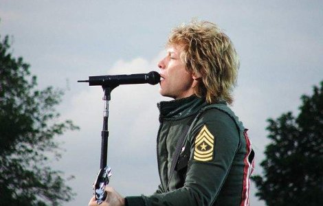 Jon Bon Jovi a donat 1 milion de dolari