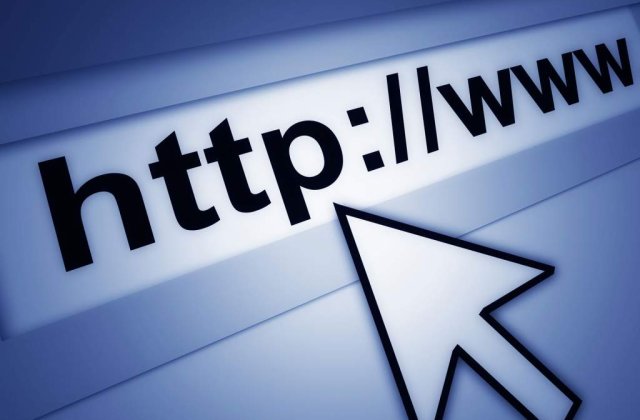 Romanii, pe locul doi in topul europenilor care petrec mult timp online