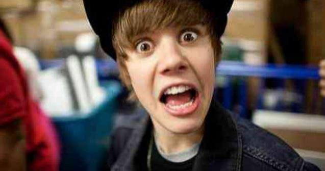 Bieber nu este un inger: Cantaretul a urinat intr-o galeata si l-a injurat pe Bill Clinton