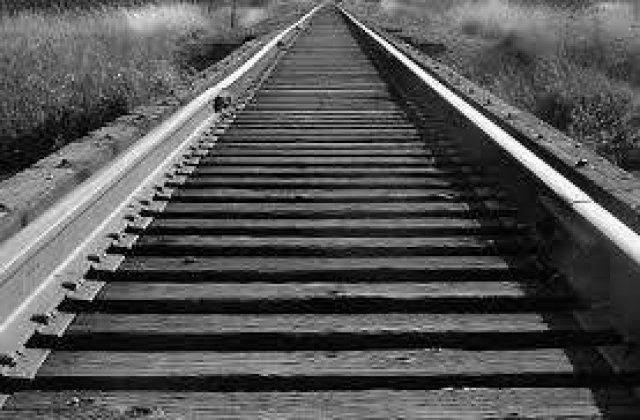 Un suporter al Petrolului a murit dupa ce a cazut din trenul care venea la Bucuresti