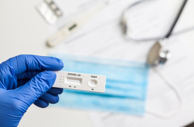 Primele teste rapide antigen din Germania s-au v&acirc;ndut &icirc;n c&acirc;teva minute