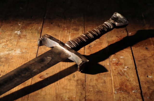 O spadă veche de 500 de ani a fost găsită &icirc;nt&acirc;mplător &icirc;n Botoșani