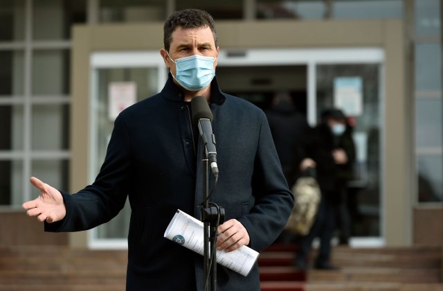 VIDEO Ministrul Mediului lansează campania &bdquo;Vinerea Verde-Stop! Azi, maşina stă pe loc!&rdquo;