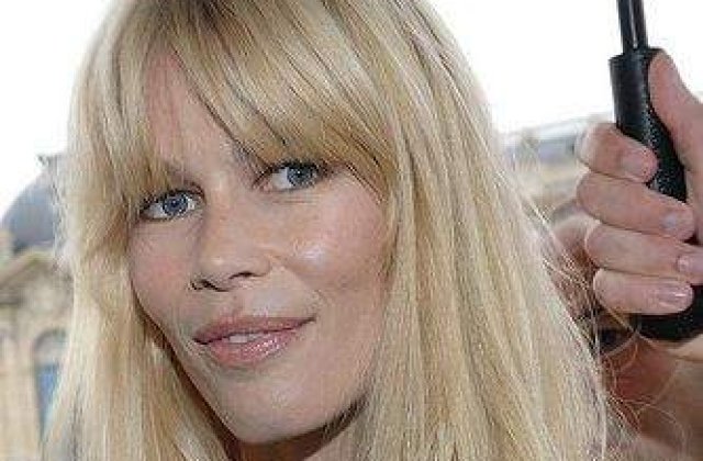 Claudia Schiffer, din nou gravida