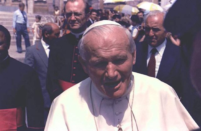 Turcul care a incercat sa il ucida pe papa Ioan Paul al II-lea este liber