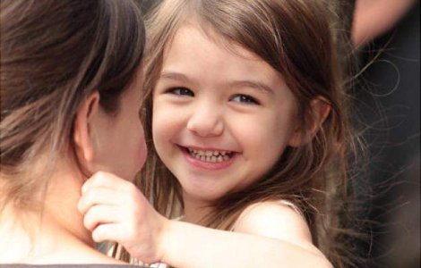 Suri Cruise, agresata verbal de un fotograf