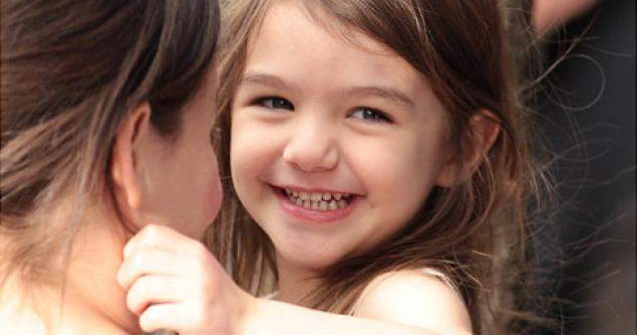 Suri Cruise, agresata verbal de un fotograf