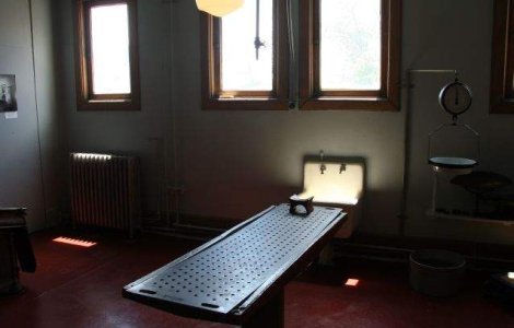 S-a stabilit cauza decesului mamei fratilor Becali