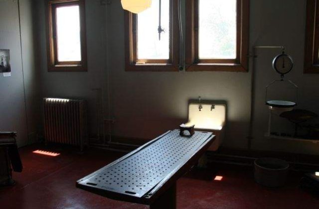 S-a stabilit cauza decesului mamei fratilor Becali