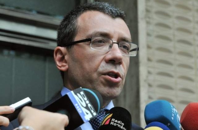 Voicu: Fenechiu, un ministru bun, beneficiaza inca de prezumtia de nevinovatie