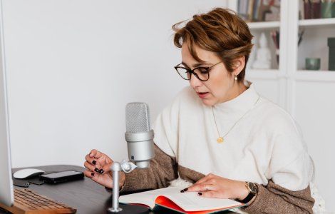  Top  2 motive pentru care ne auzim propria voce în mod diferit