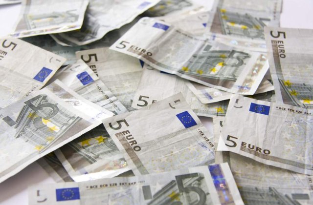 Cursul leu-euro, la un nou minim al ultimului an