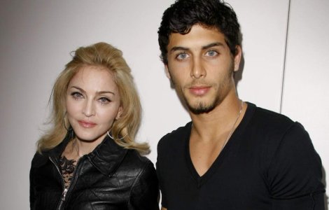 Madonna vrea un copil cu Jesus