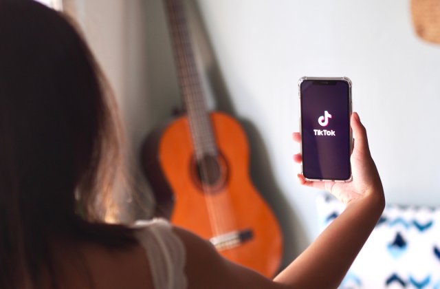 Din cauza provocărilor de pe TikTok, mai mulți copii și-au pierdut viața!