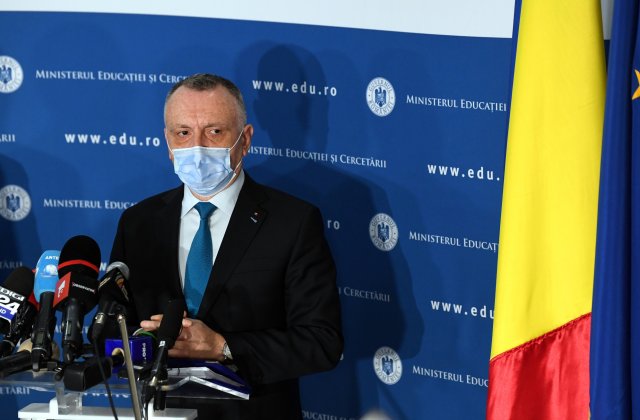 Cîmpeanu, despre profesorii care au refuzat vaccinarea cu AstraZeneca: „Doar în cazul Aradului a existat această problemă”