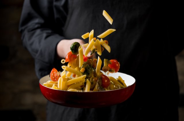 Sfaturi din bucătărie: 3 lucruri pe care să le eviți atunci când gătești paste