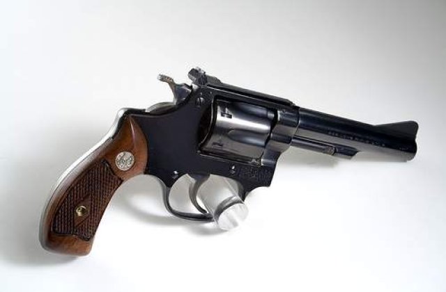 Scandalul traficului cu arme in care ar fi implicat Mircea Basescu a intrat in atentia Taipeiului