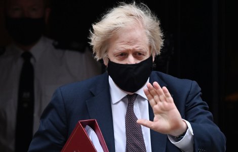 Boris Johnson se va vaccina astăzi cu serul de la AstraZeneca