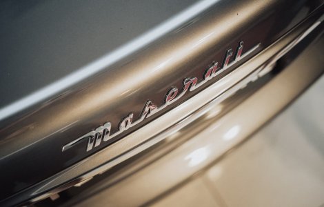 Mașina lui Elton John a fost scoasă la licitație. Care este prețul inițial