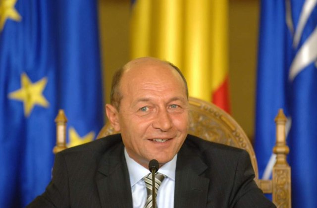 Vanghelie: Basescu vrea sa fie "presedinte pe viata" cu ajutorul votului prin corespondenta