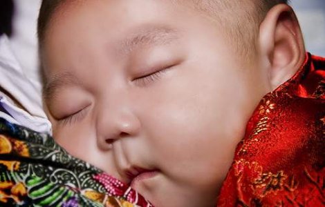 Guvernul coreean isi trimite angajatii acasa sa se reproduca