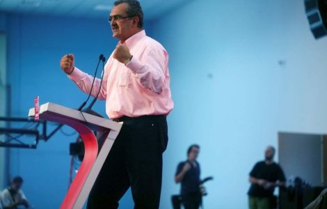 E oficial: Mitrea candideaza impotriva lui Geoana