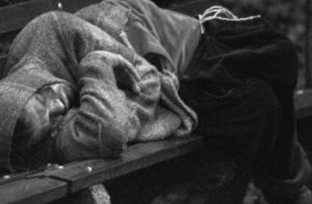 Saracia si influenta negativa a familiei, principalele cauze ale cersetoriei