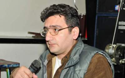 Ovidiu Ohanesian: Sunt...