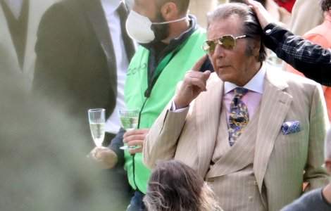 A dat lovitura! Cine este românca surprinsă la brațul celebrului actor Al Pacino