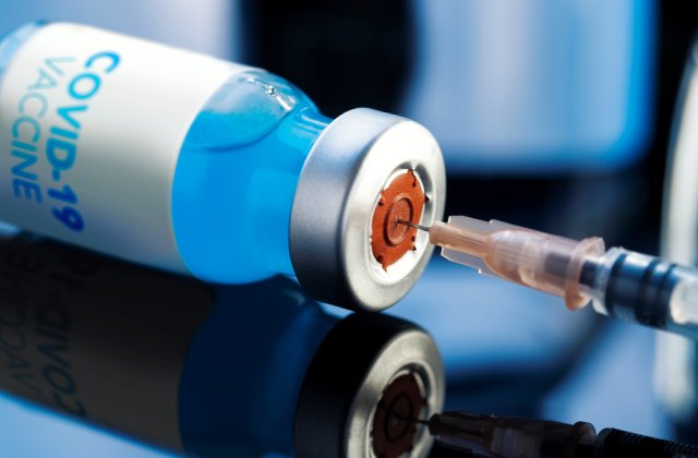 Un veteran de război &icirc;n v&acirc;rstă de 99 de ani s-a vaccinat &icirc;mpotriva Covid-19